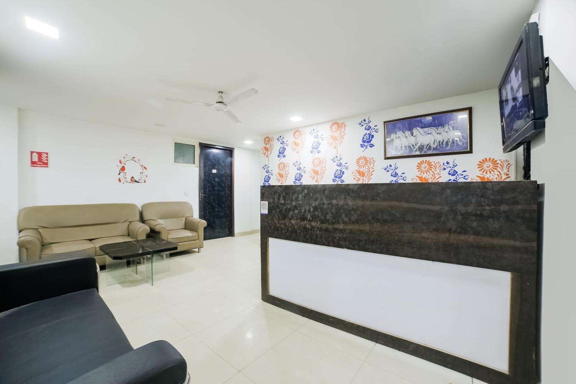 My Comfortable Hotel Нью-Дели Экстерьер фото