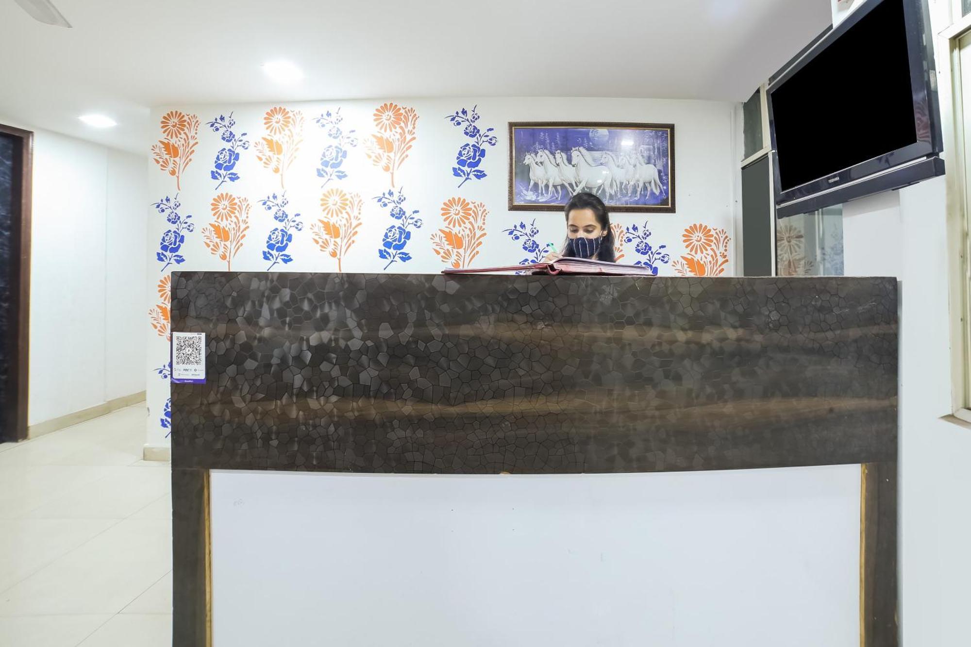 My Comfortable Hotel Нью-Дели Экстерьер фото
