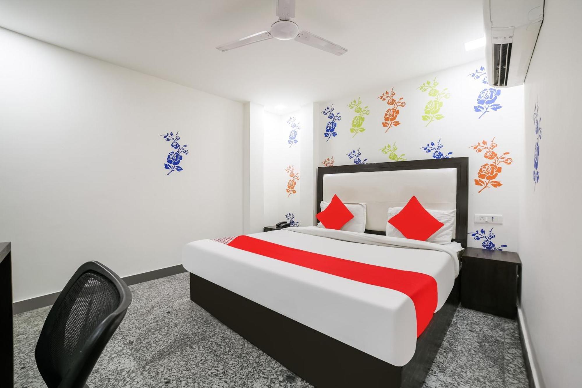 My Comfortable Hotel Нью-Дели Экстерьер фото
