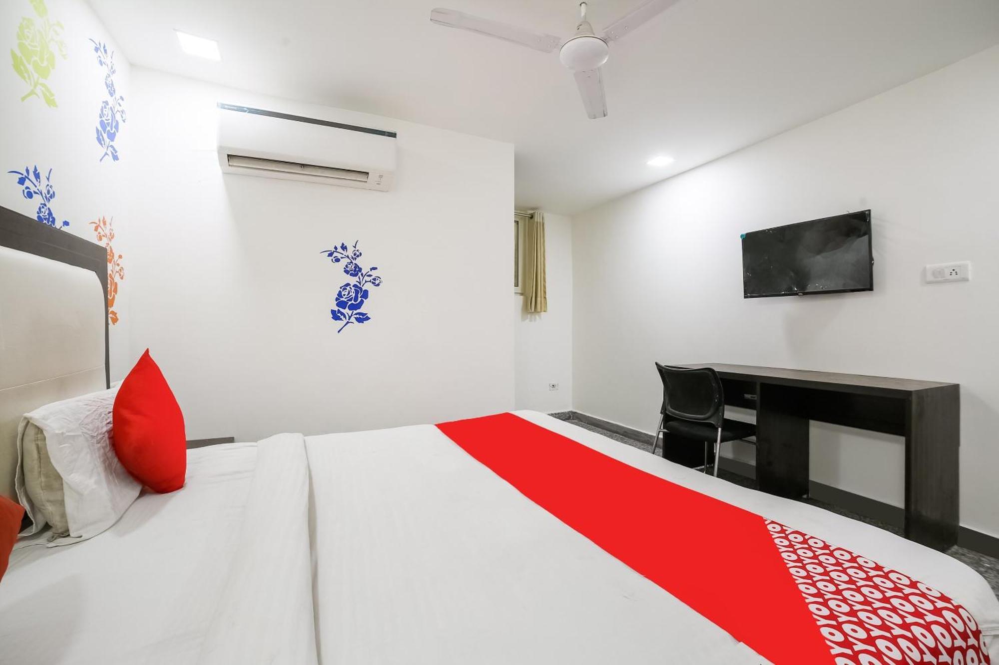 My Comfortable Hotel Нью-Дели Экстерьер фото