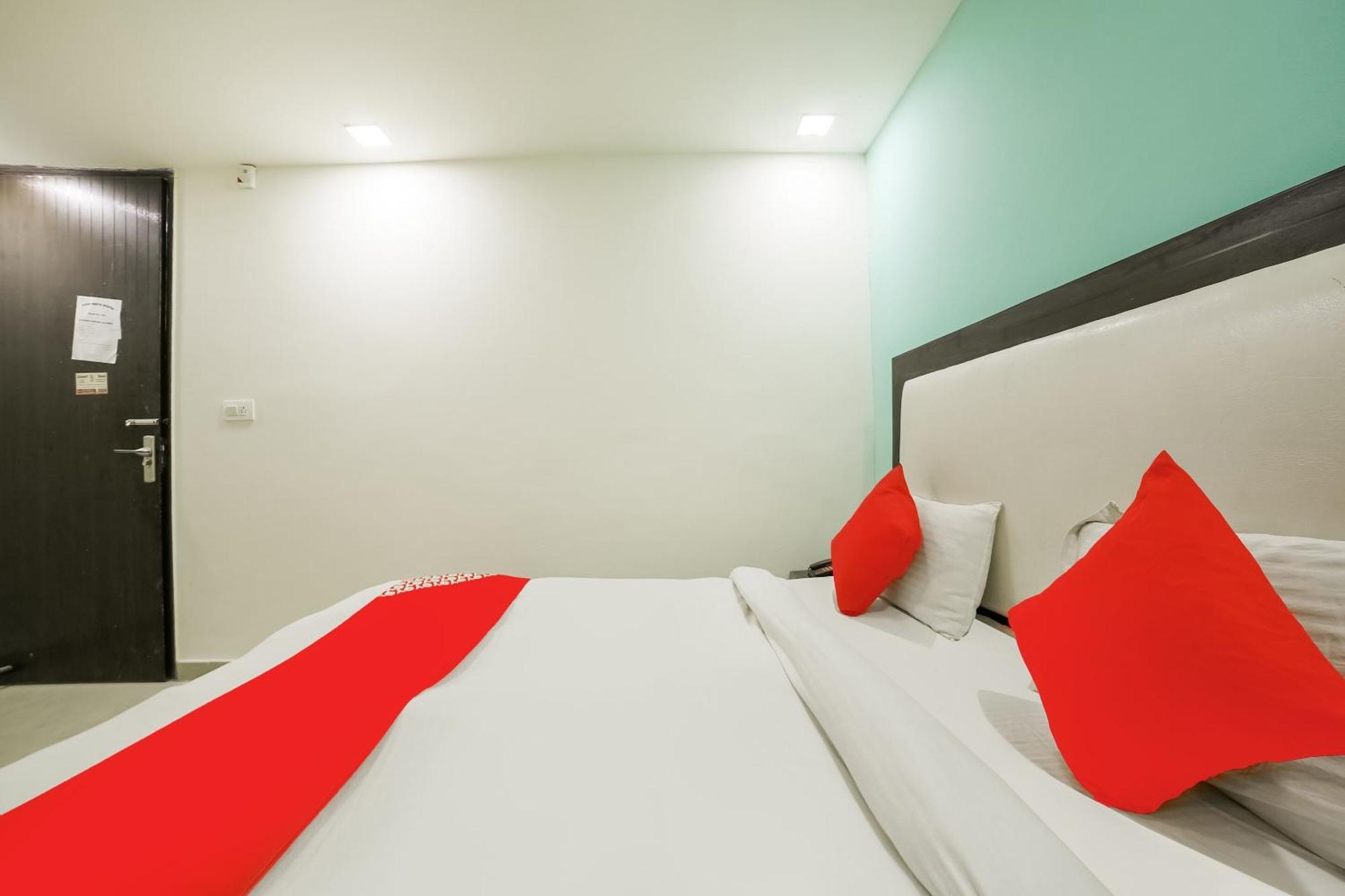 My Comfortable Hotel Нью-Дели Экстерьер фото